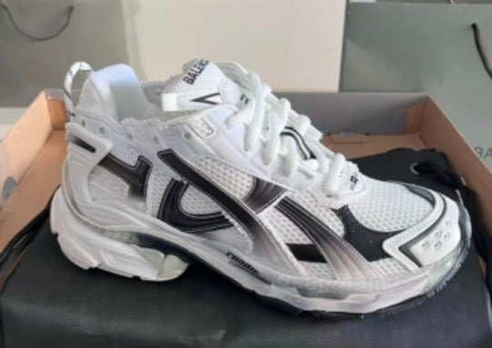 BaIenciaga Runner - White/Black