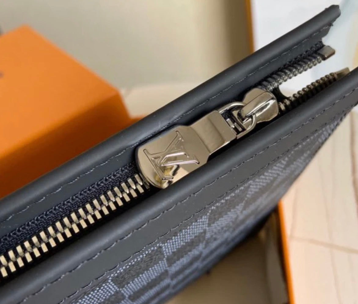 Pochette - LV